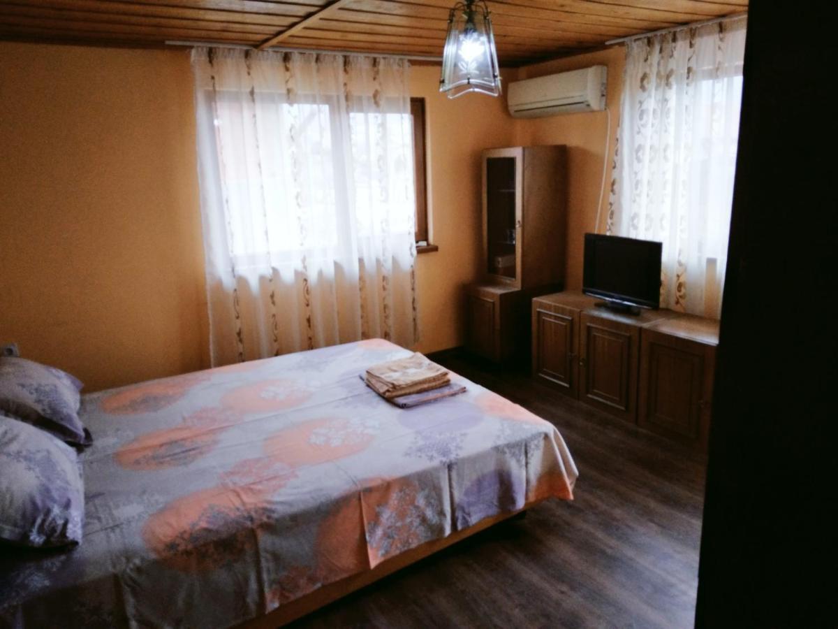 Къща Джулия Villa Сапарева Баня Екстериор снимка